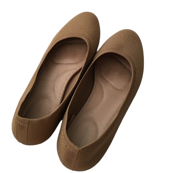 Balletcore Size 10 Women’s OLD NAVY Knit Almond Toe Flats in Mustard/Gold - Picture 4 of 15